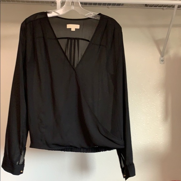 NESLAY Design Tops - Black L/S sheer front wrapped top
